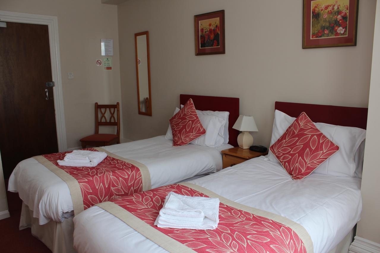 By The Sea Bed And Breakfast Eastbourne Ngoại thất bức ảnh