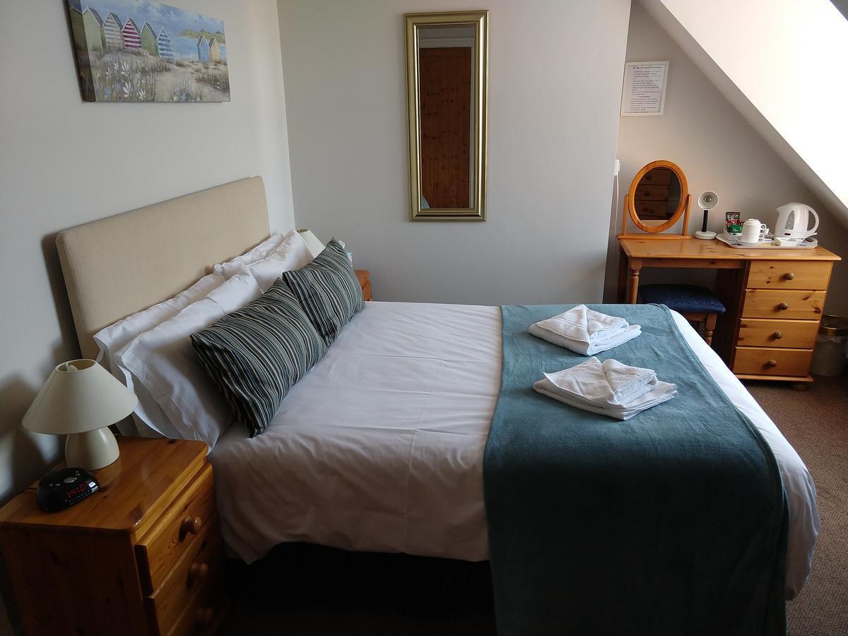By The Sea Bed And Breakfast Eastbourne Ngoại thất bức ảnh