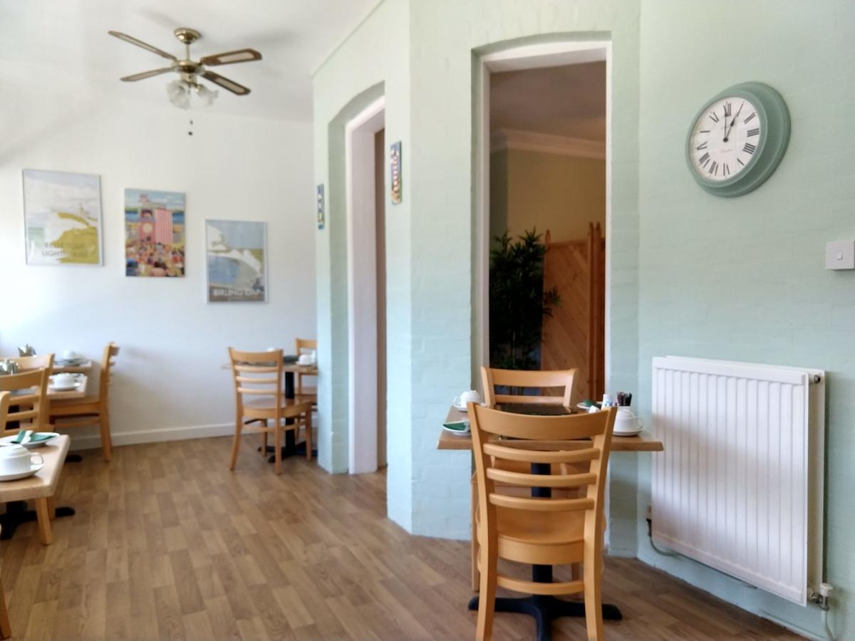 By The Sea Bed And Breakfast Eastbourne Ngoại thất bức ảnh