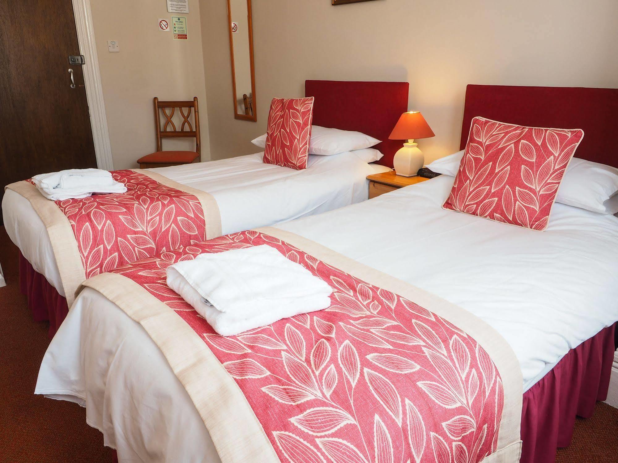 By The Sea Bed And Breakfast Eastbourne Ngoại thất bức ảnh